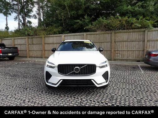 2024 Volvo XC60 B5 Plus Dark Theme