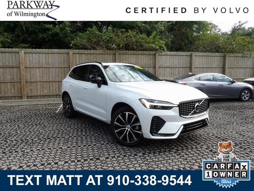 2024 Volvo XC60 B5 Plus Dark Theme