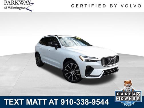 2024 Volvo XC60 B5 Plus Dark Theme