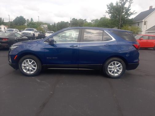 Blue Glow Metallic 2023 Chevrolet Equinox LT