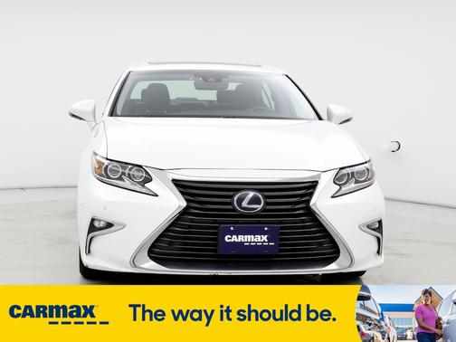2016 Lexus ES 300h