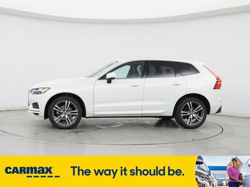 2020 Volvo XC60 T5 Momentum