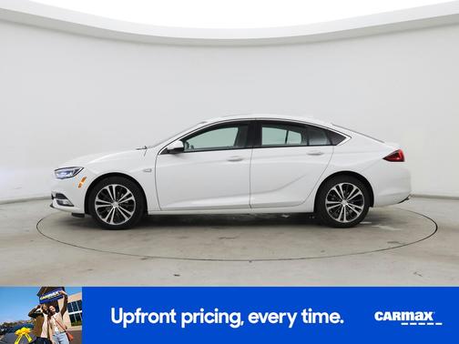 2019 Buick Regal Sportback Essence