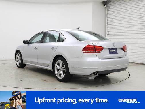 2015 Volkswagen Passat SE