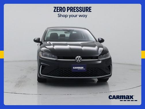 Black 2025 Volkswagen Jetta SE