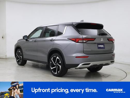 2023 Mitsubishi Outlander SE