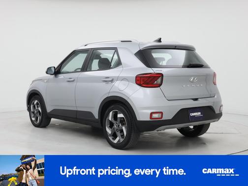 2022 Hyundai VENUE SEL