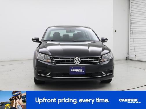2018 Volkswagen Passat SE