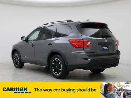 2019 Nissan Pathfinder SV