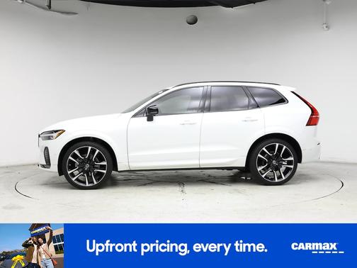 2025 Volvo XC60 B5 Ultra