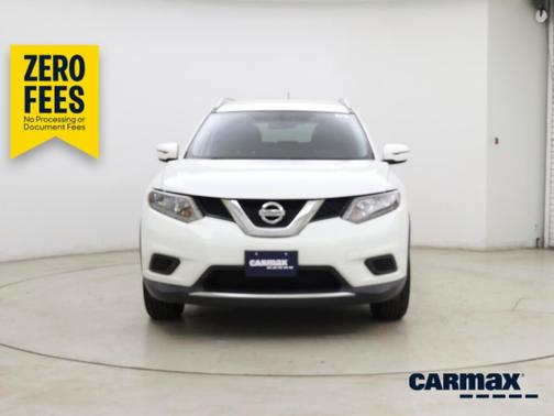 White 2016 Nissan Rogue SV