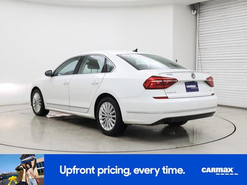 2017 Volkswagen Passat SE