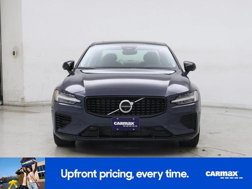 2024 Volvo S60 Recharge Plug-In Hybrid T8 Plus Dark Theme