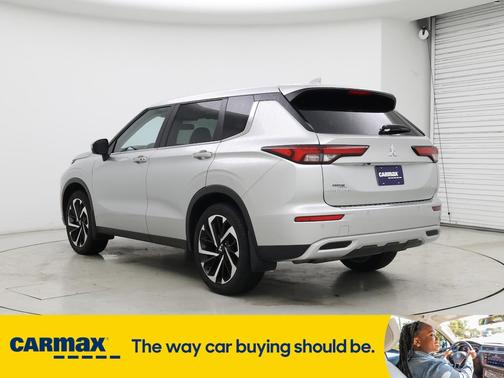 2022 Mitsubishi Outlander SE