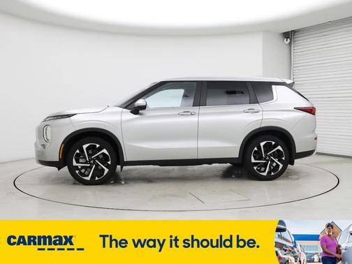 2022 Mitsubishi Outlander SE
