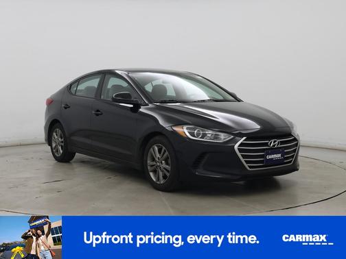Black 2017 Hyundai ELANTRA SE