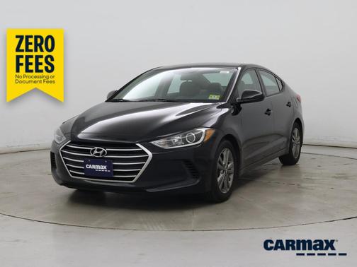 Black 2017 Hyundai ELANTRA SE