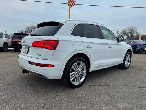 2018 Audi Q5 2.0T Prestige