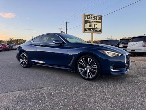 2017 INFINITI Q60 2.0T