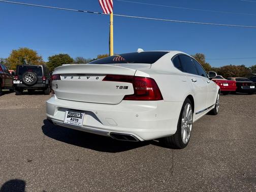 2018 Volvo S90 Recharge Plug-In Hybrid T8 Inscription