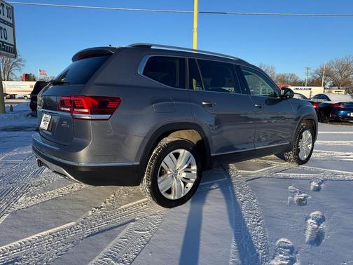 2018 Volkswagen Atlas 3.6L SEL Premium