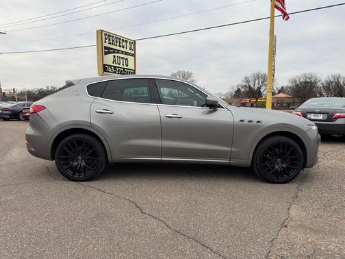 Gray 2019 Maserati Levante Base