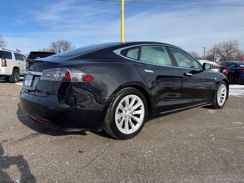 2016 Tesla Model S 75D