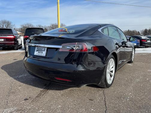 2016 Tesla Model S 75D