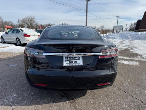 2016 Tesla Model S 75D