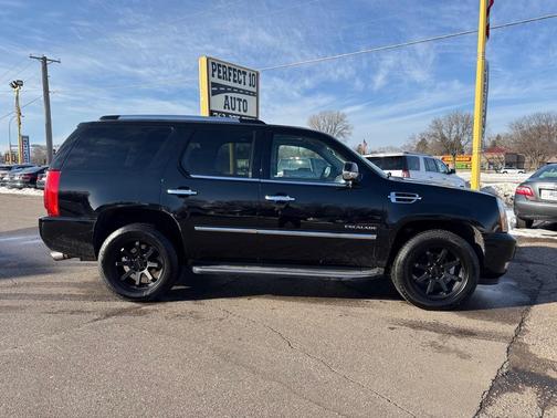 2011 Cadillac Escalade Luxury