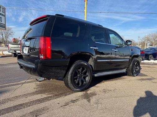2011 Cadillac Escalade Luxury