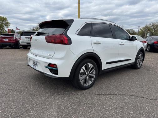White 2022 Kia Niro EV EX Premium