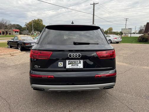 2019 Audi Q7 45 Premium Plus
