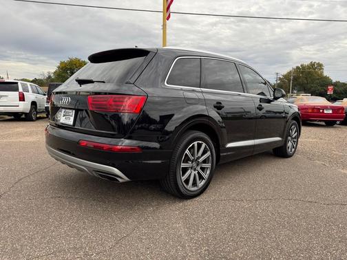2019 Audi Q7 45 Premium Plus