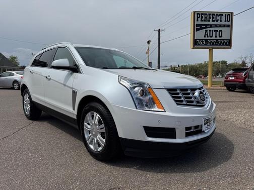 White 2015 Cadillac SRX Luxury Collection