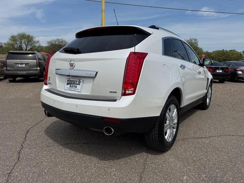 White 2015 Cadillac SRX Luxury Collection