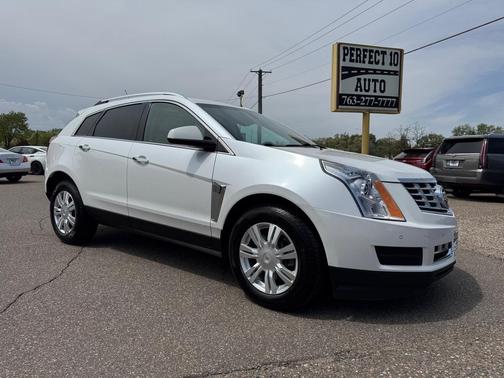 White 2015 Cadillac SRX Luxury Collection