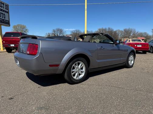 2006 Ford Mustang V6