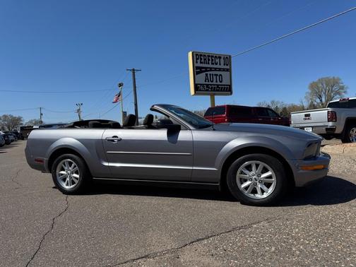 2006 Ford Mustang V6