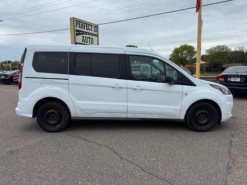 White 2022 Ford Transit Connect XLT