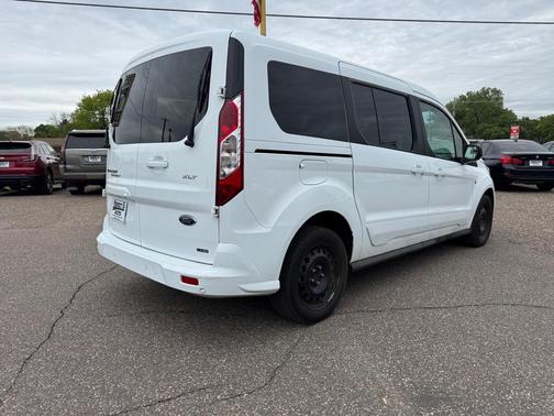 White 2022 Ford Transit Connect XLT