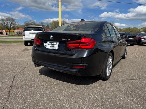 Black 2017 BMW 320 i xDrive