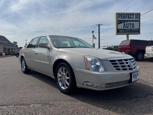 2010 Cadillac DTS Luxury