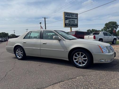 2010 Cadillac DTS Luxury
