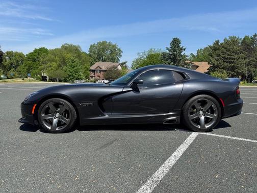 Gray 2017 Dodge Viper GTC