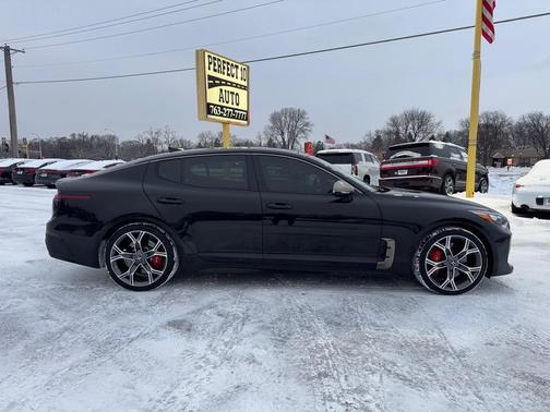 2021 Kia Stinger GT2