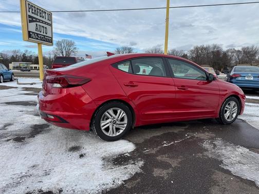 2020 Hyundai ELANTRA SEL