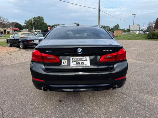 2019 BMW 530 i xDrive