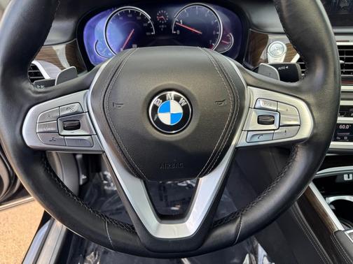 2017 BMW 740 i xDrive