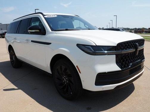 2025 Lincoln Navigator L Reserve